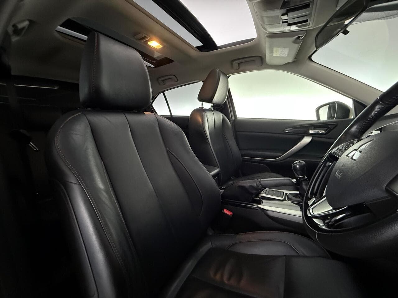 Mitsubishi Eclipse Cross thumbnail Seat Driver