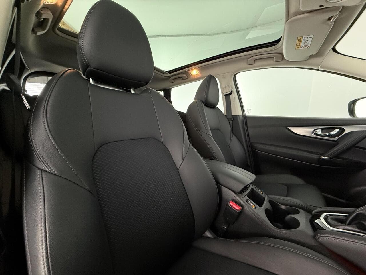 Nissan Qashqai thumbnail Seat Driver