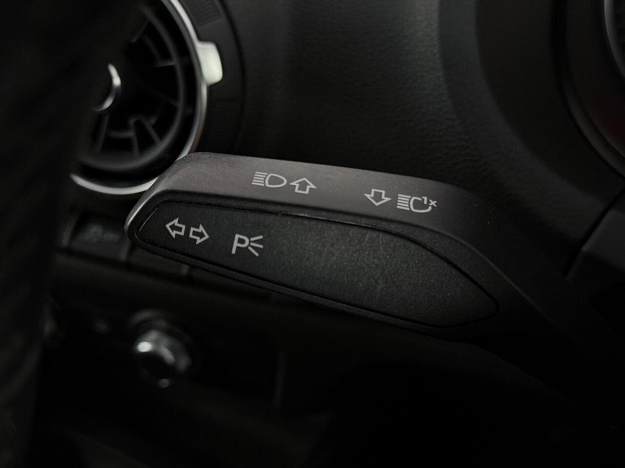 Audi A3 thumbnail Misc Controls