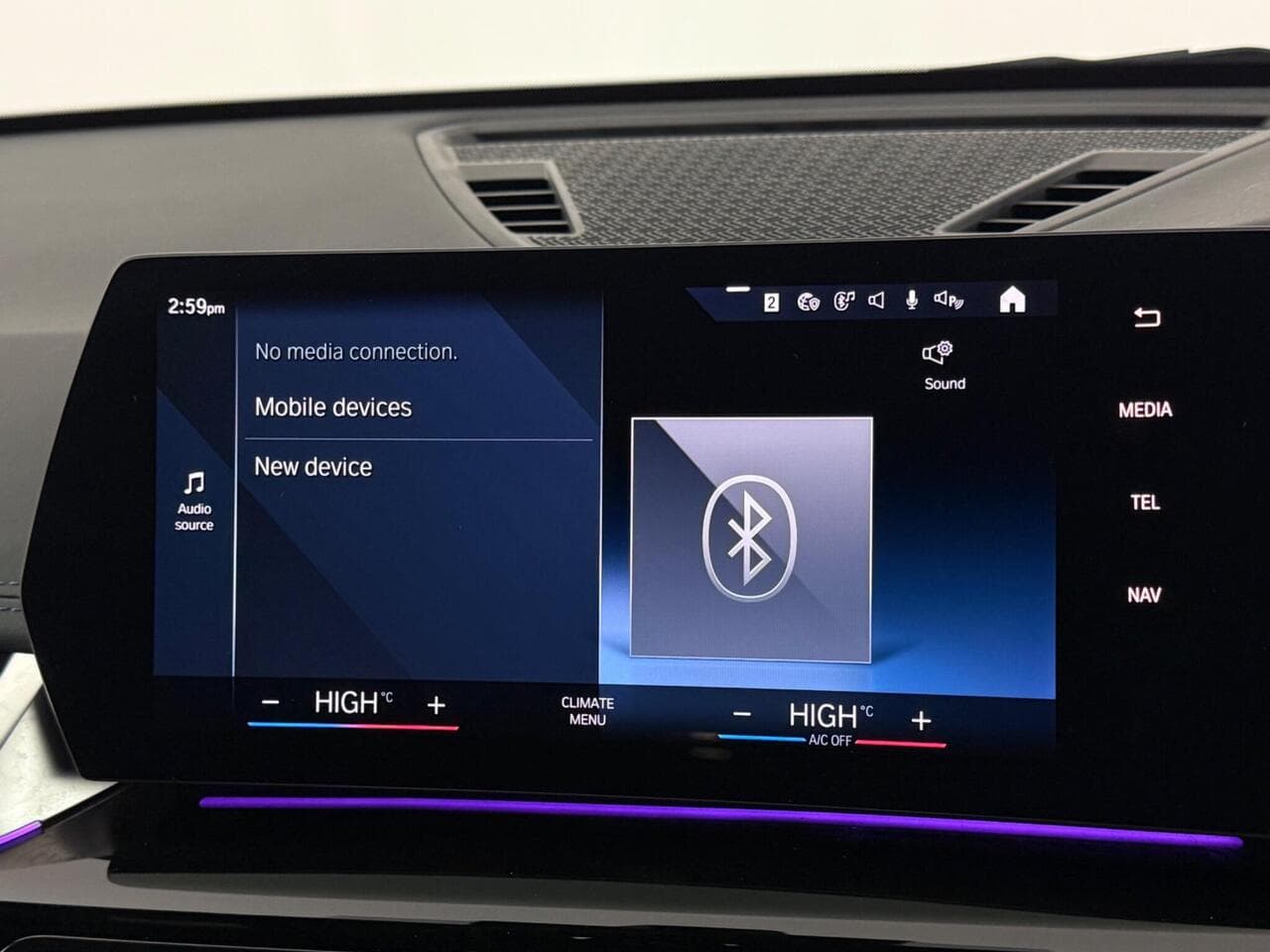 BMW X1 thumbnail Infotainment System