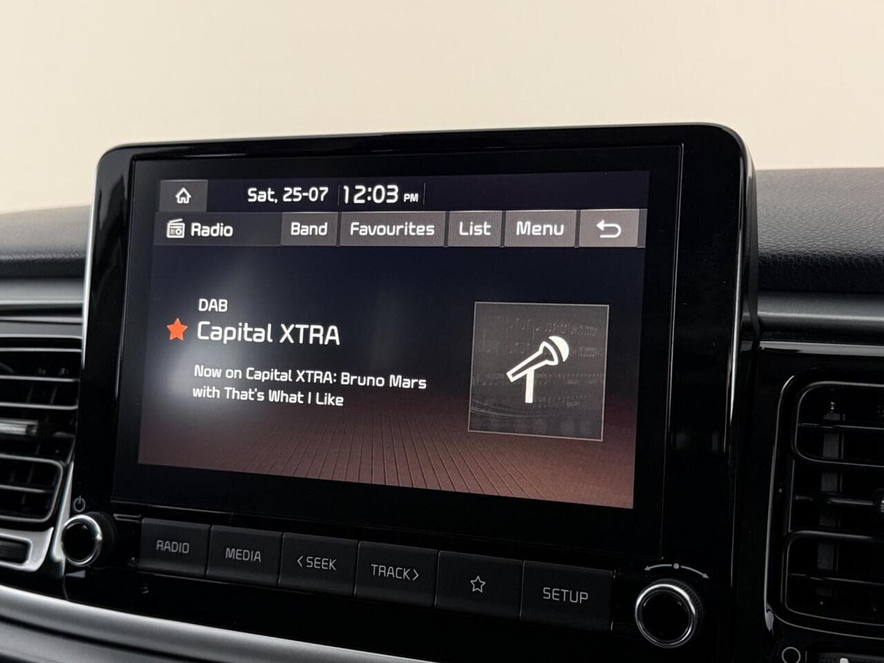 Kia Rio thumbnail Infotainment System