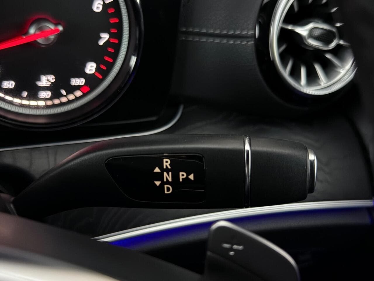 Mercedes-Benz E Class thumbnail Misc Controls