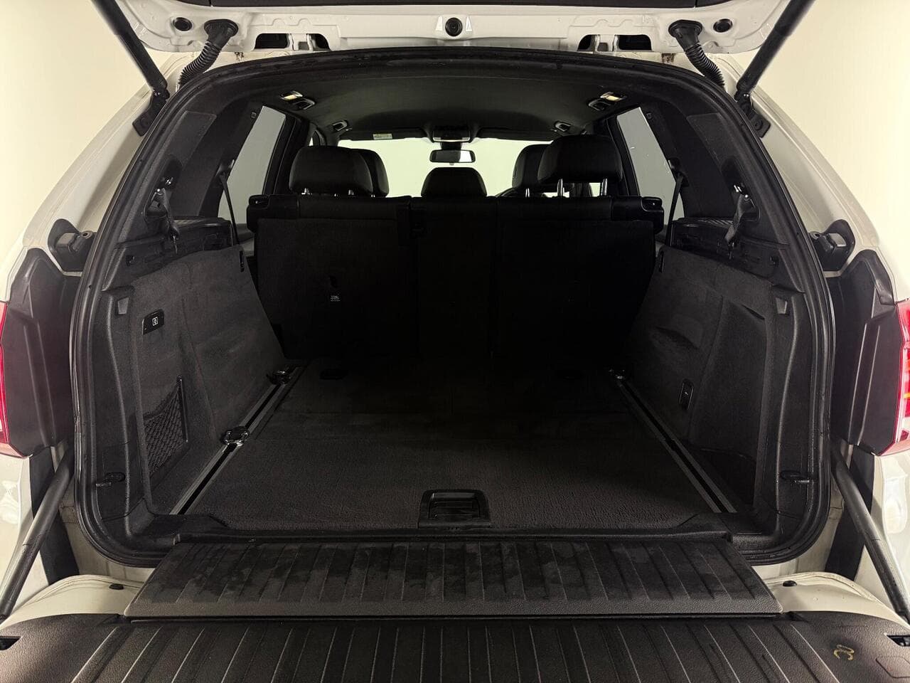BMW X5 thumbnail Boot