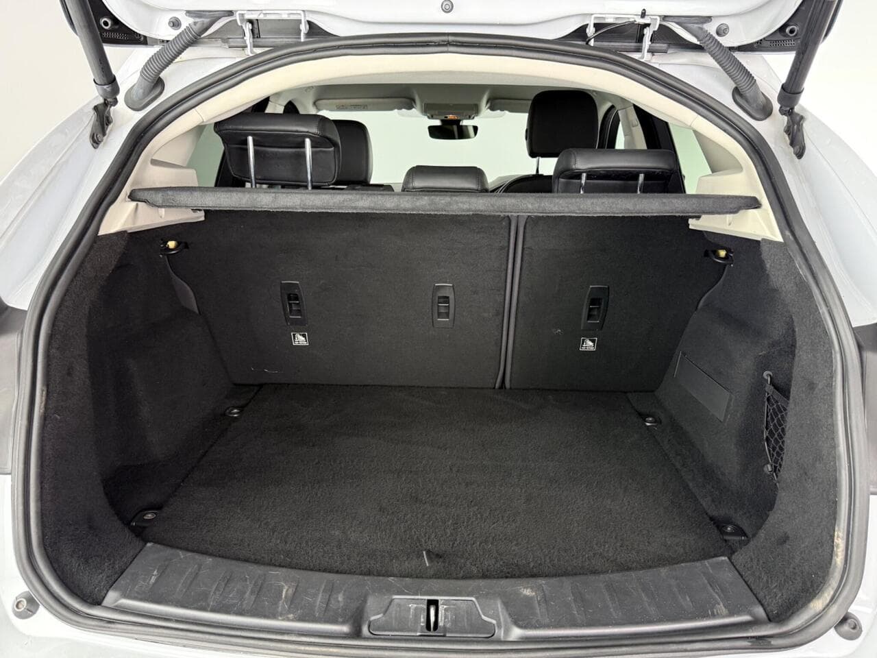 Jaguar E-PACE thumbnail Boot