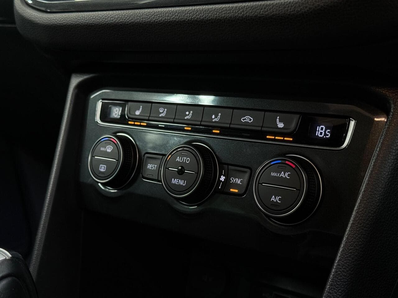 Volkswagen Tiguan thumbnail Misc Controls