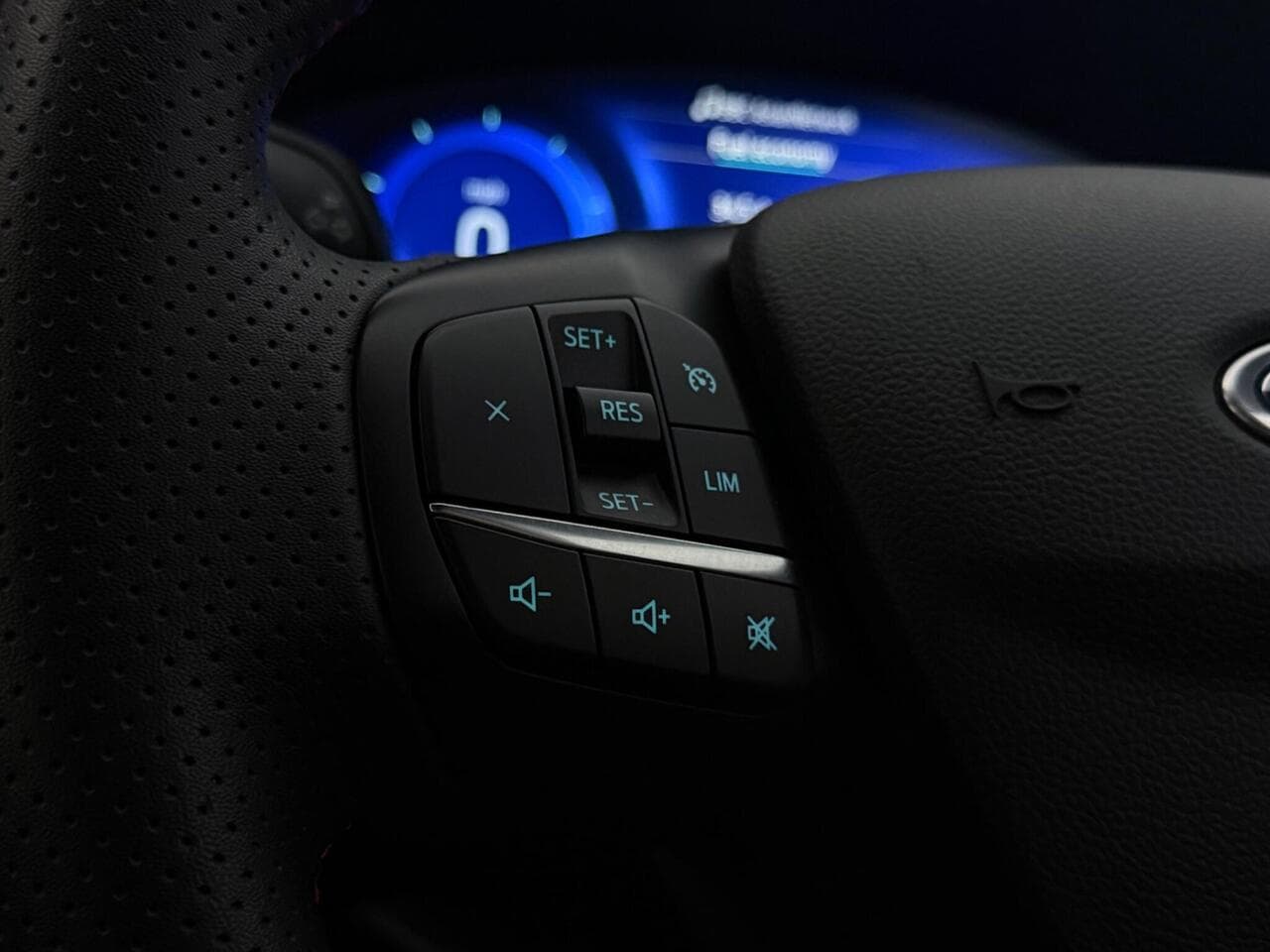 Ford Kuga thumbnail Misc Controls