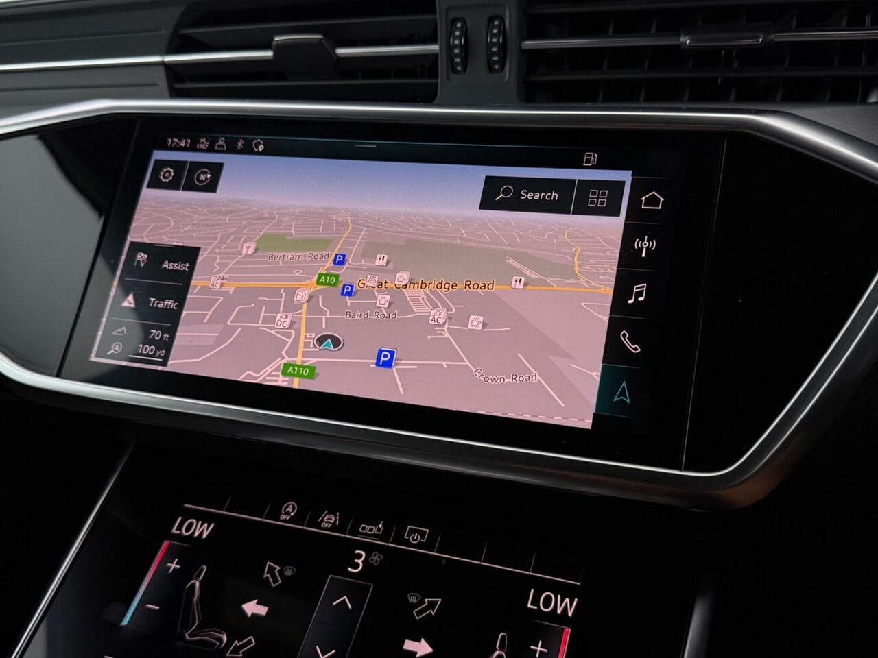 Audi A6 Avant thumbnail Infotainment System