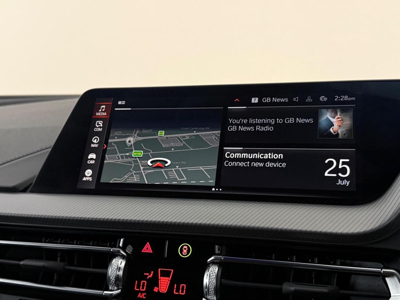 BMW 1 Series thumbnail Infotainment System