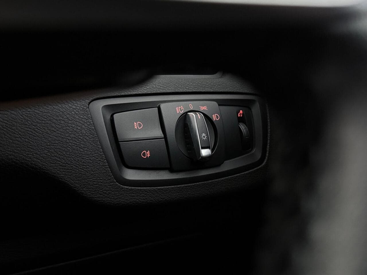 BMW X1 thumbnail Misc Controls