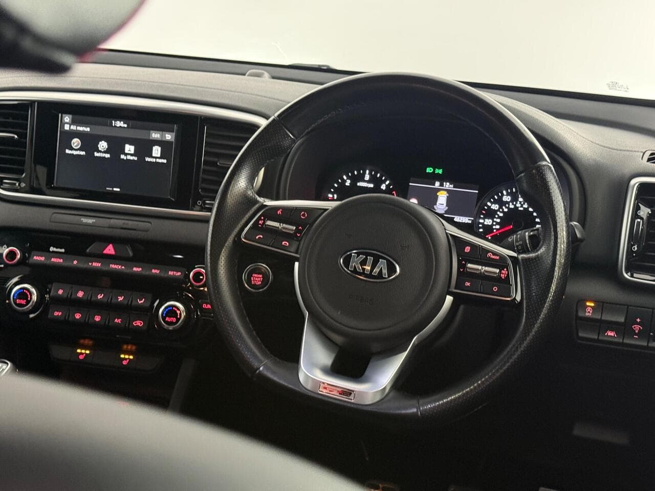 Kia Sportage thumbnail Steering Wheel