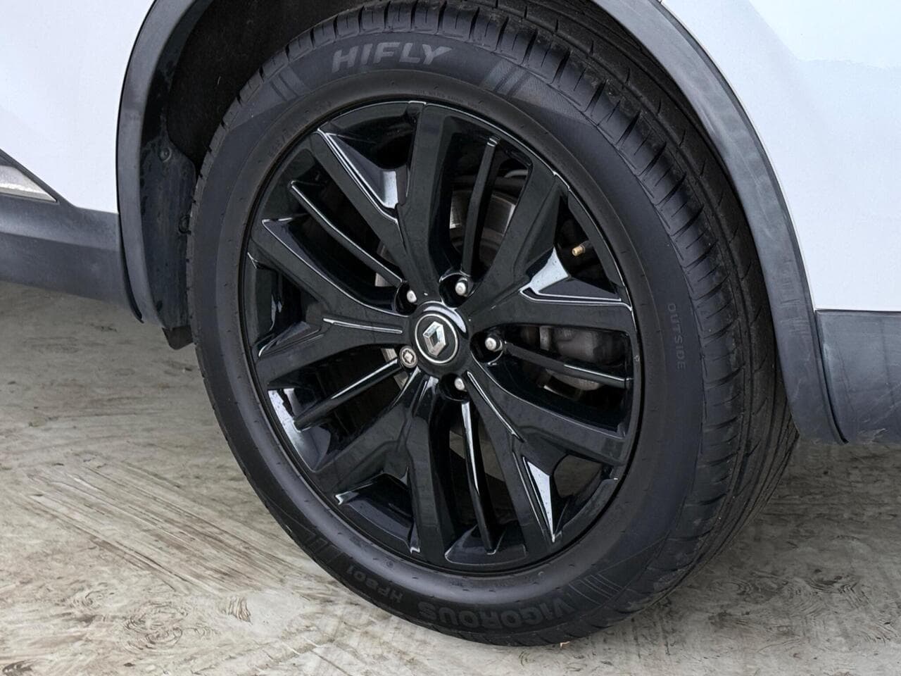 Renault Koleos thumbnail Wheel
