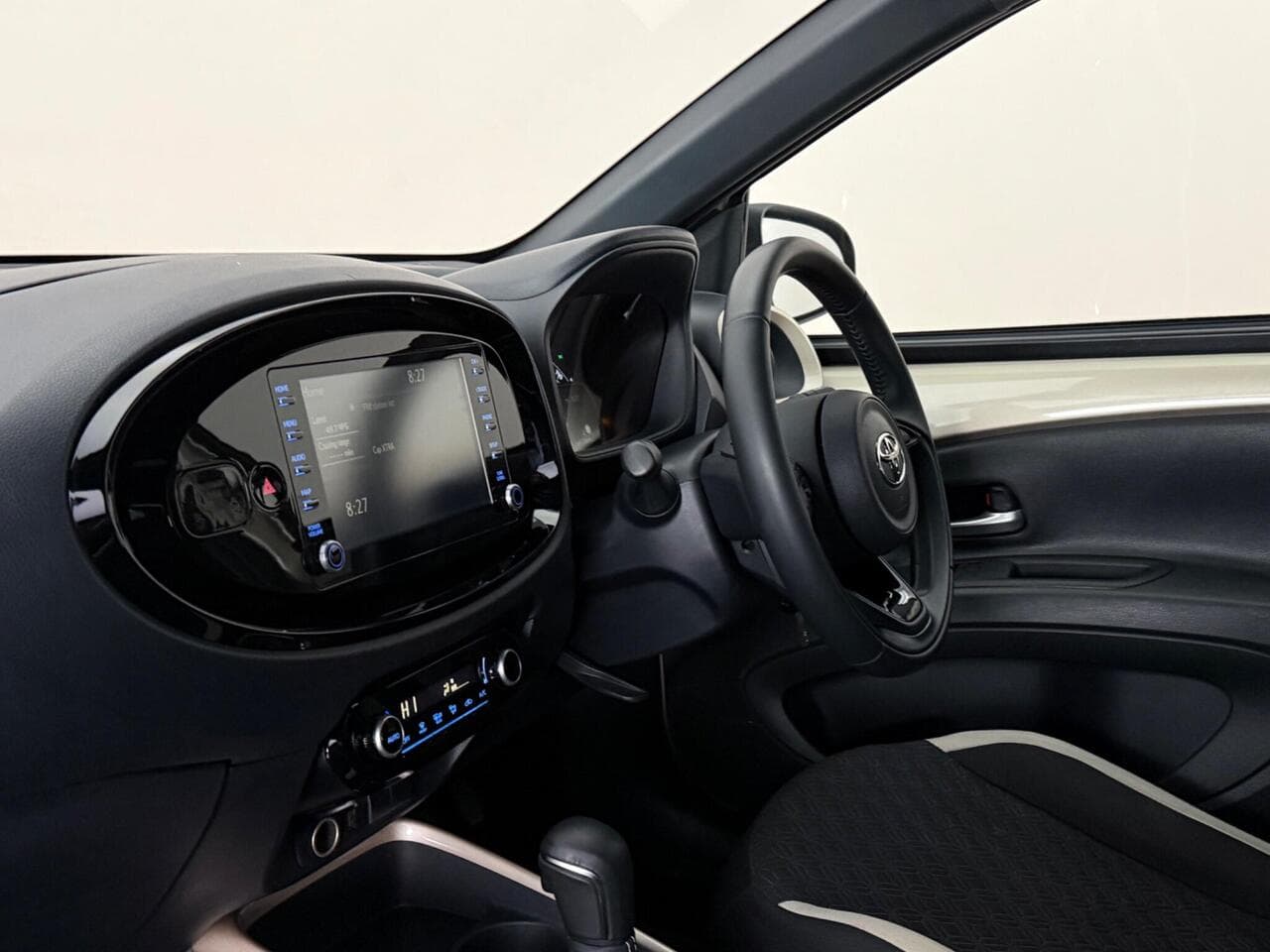 Toyota Aygo X thumbnail Interior Front