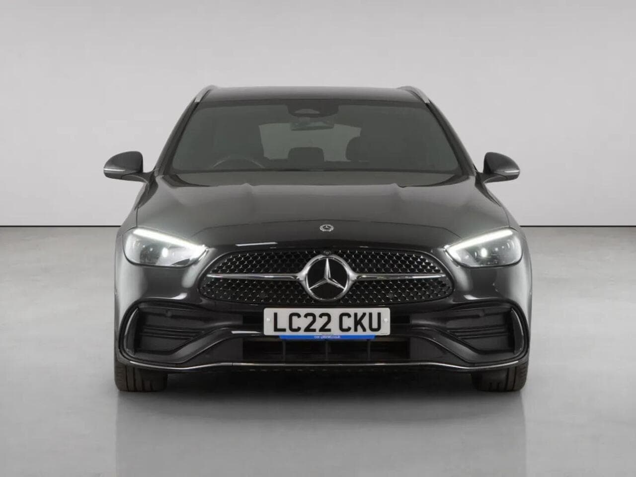Mercedes-Benz C Class thumbnail Front