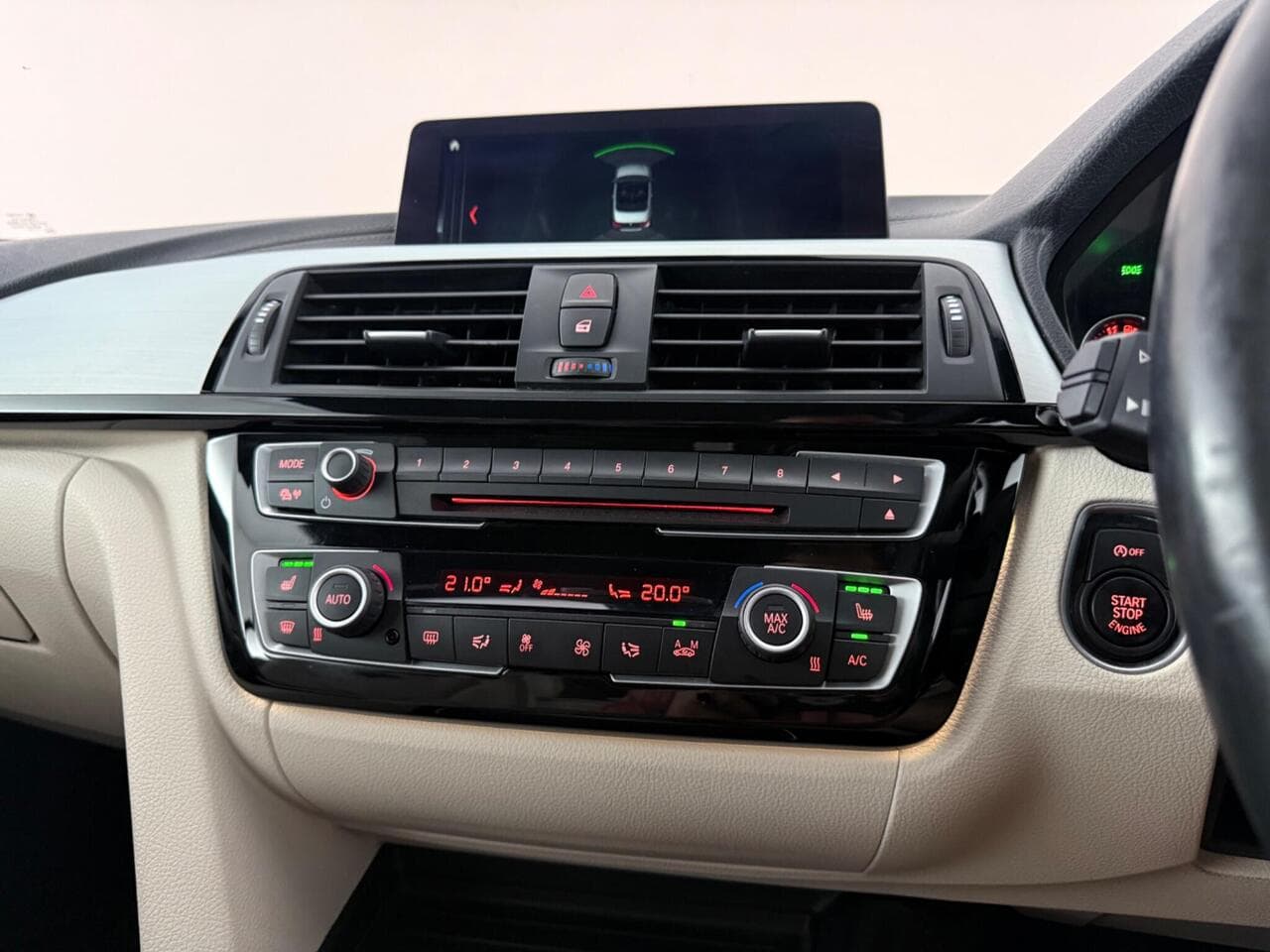 BMW 4 Series thumbnail Infotainment System