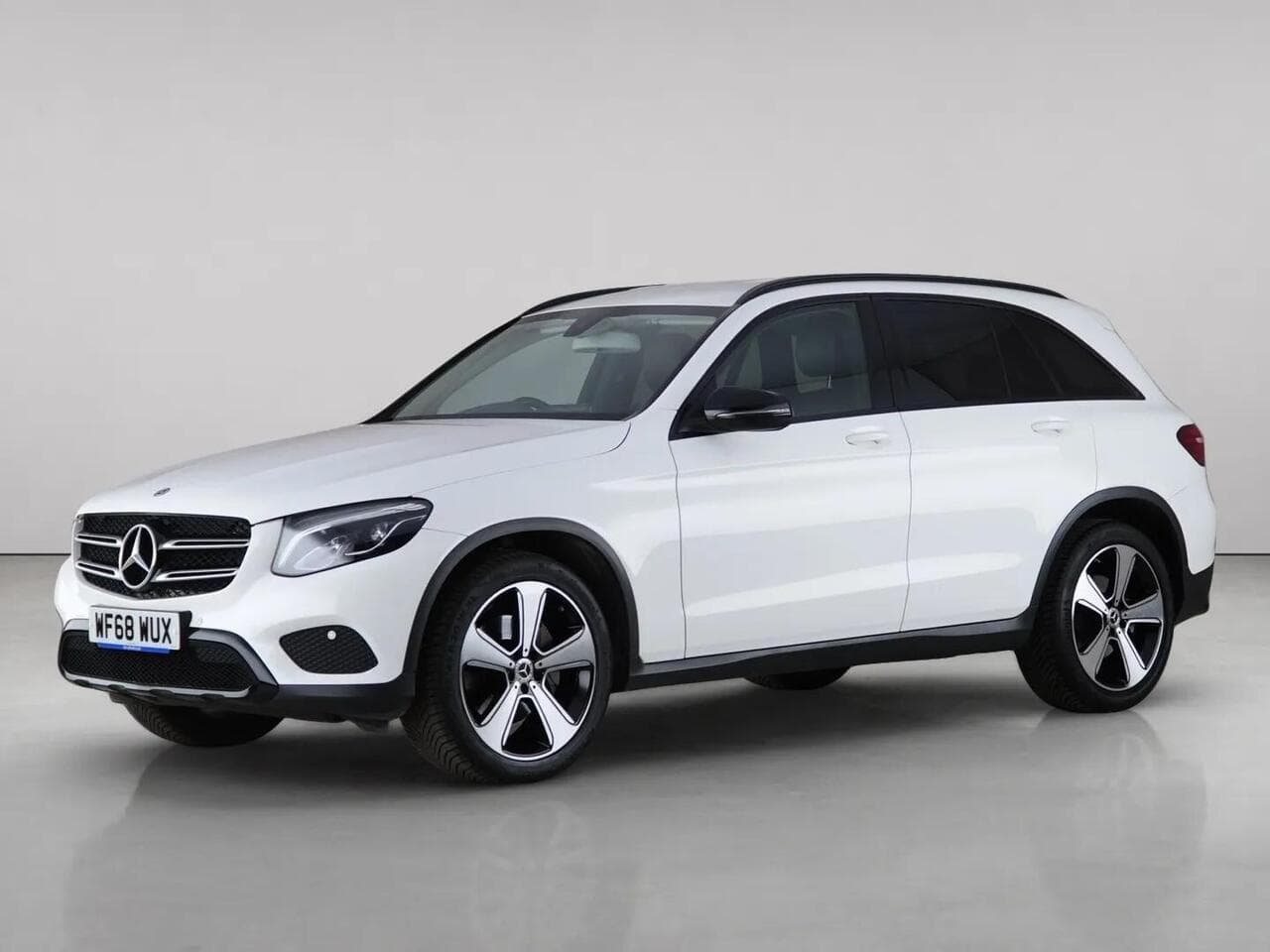 Mercedes-Benz GLC thumbnail Front Left