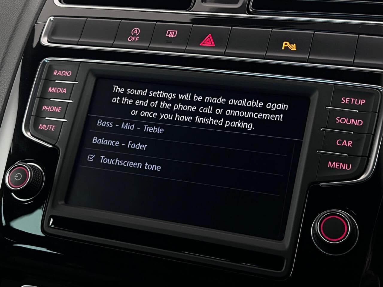 Volkswagen Polo thumbnail Infotainment System
