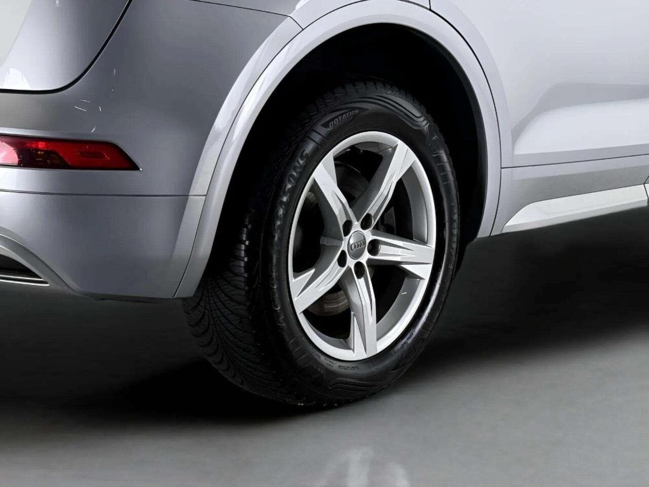 Audi Q5 thumbnail Wheel