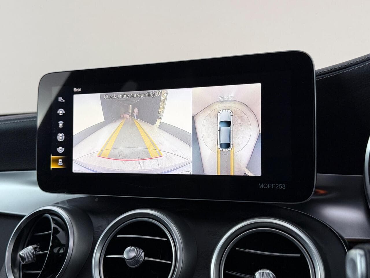 Mercedes-Benz GLC thumbnail Infotainment System