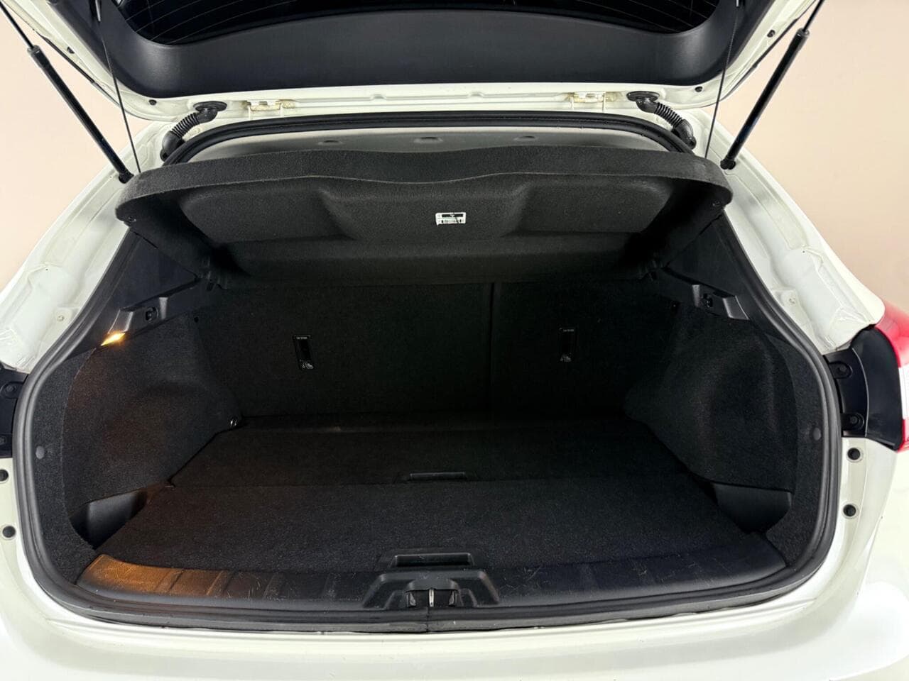 Nissan Qashqai thumbnail Boot