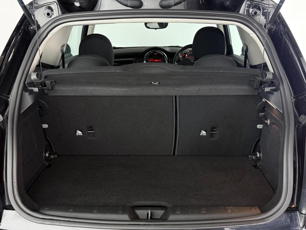 MINI Hatch thumbnail Boot