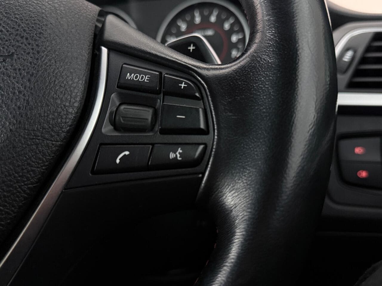 BMW 4 Series thumbnail Misc Controls