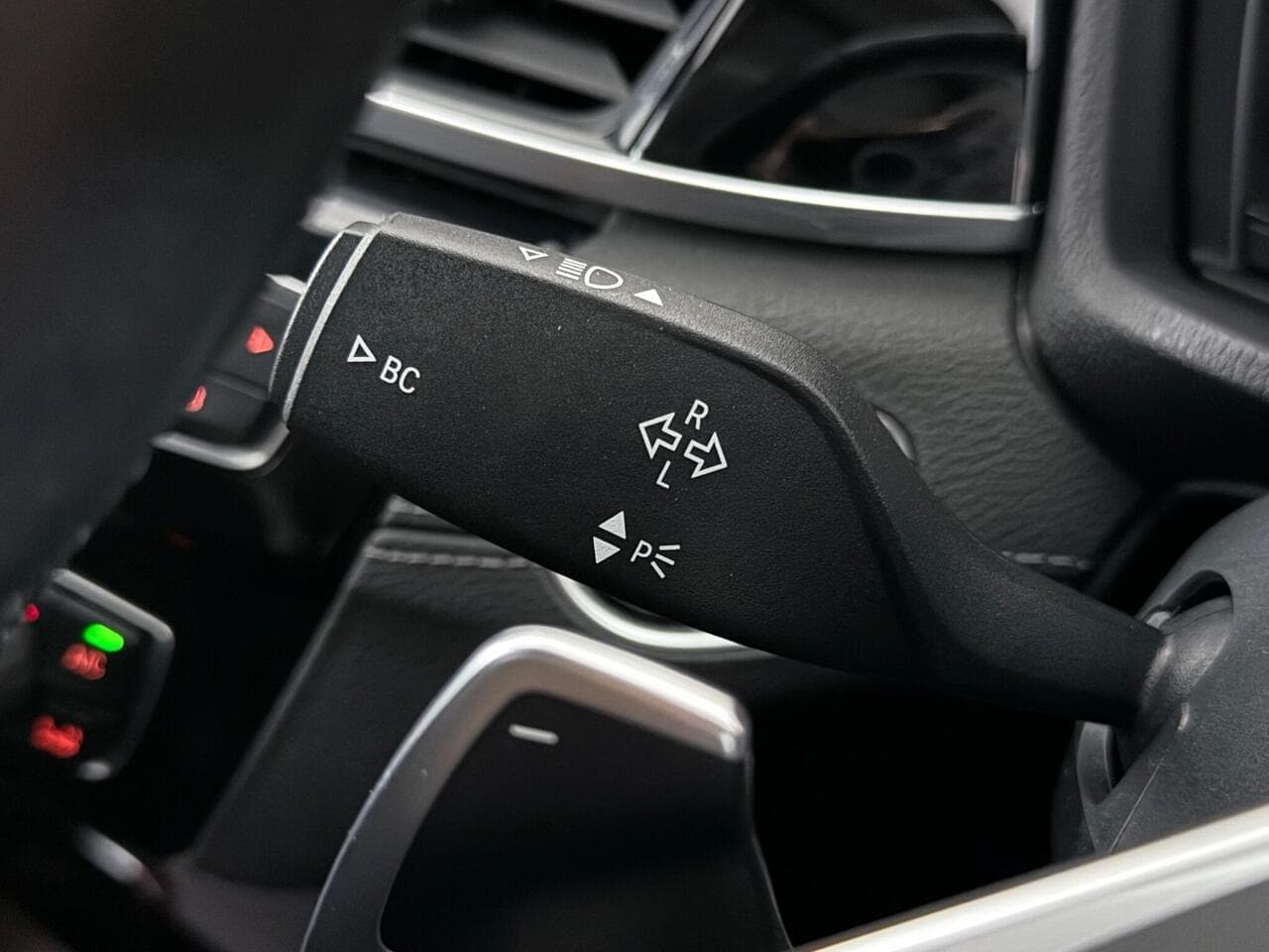 BMW X2 thumbnail Misc Controls