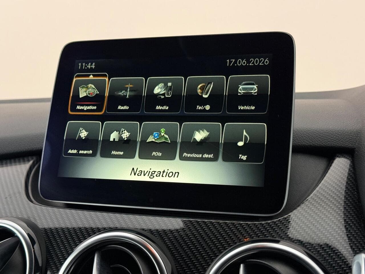 Mercedes-Benz B Class thumbnail Infotainment System