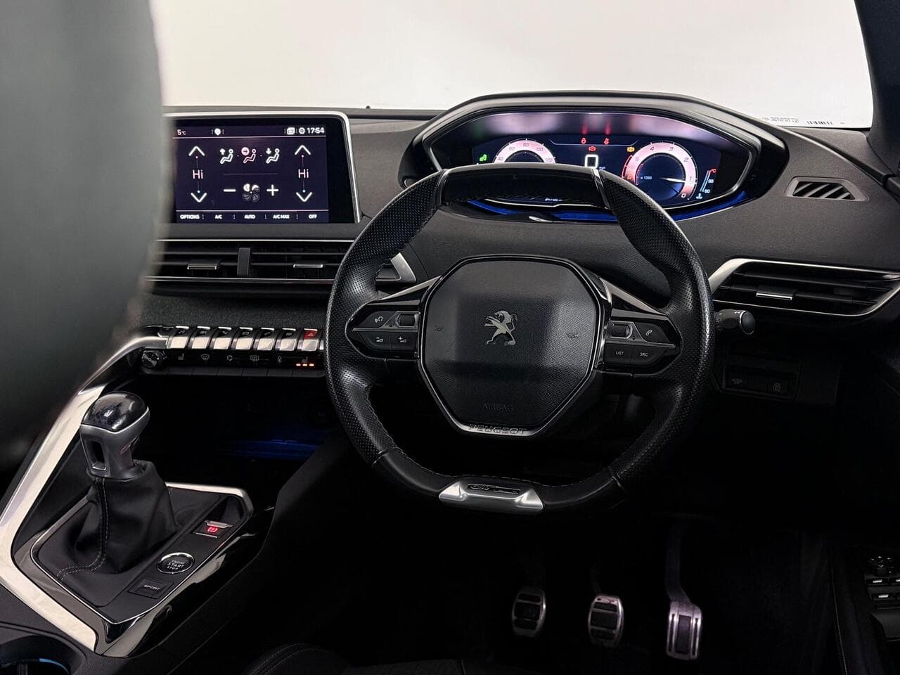 Peugeot 3008 thumbnail Steering Wheel