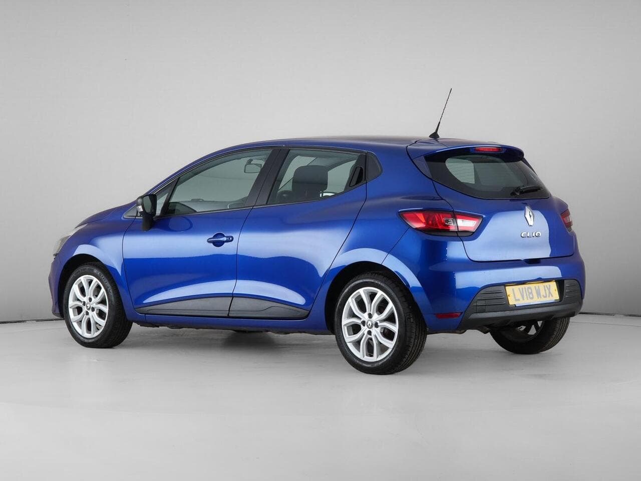 Renault Clio thumbnail Side Left
