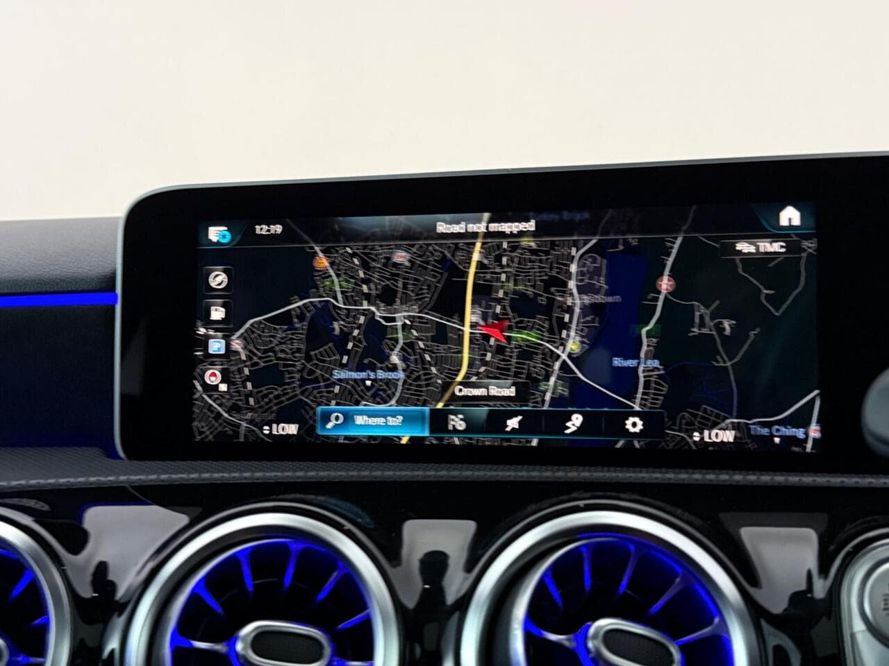 Mercedes-Benz A Class thumbnail Infotainment System