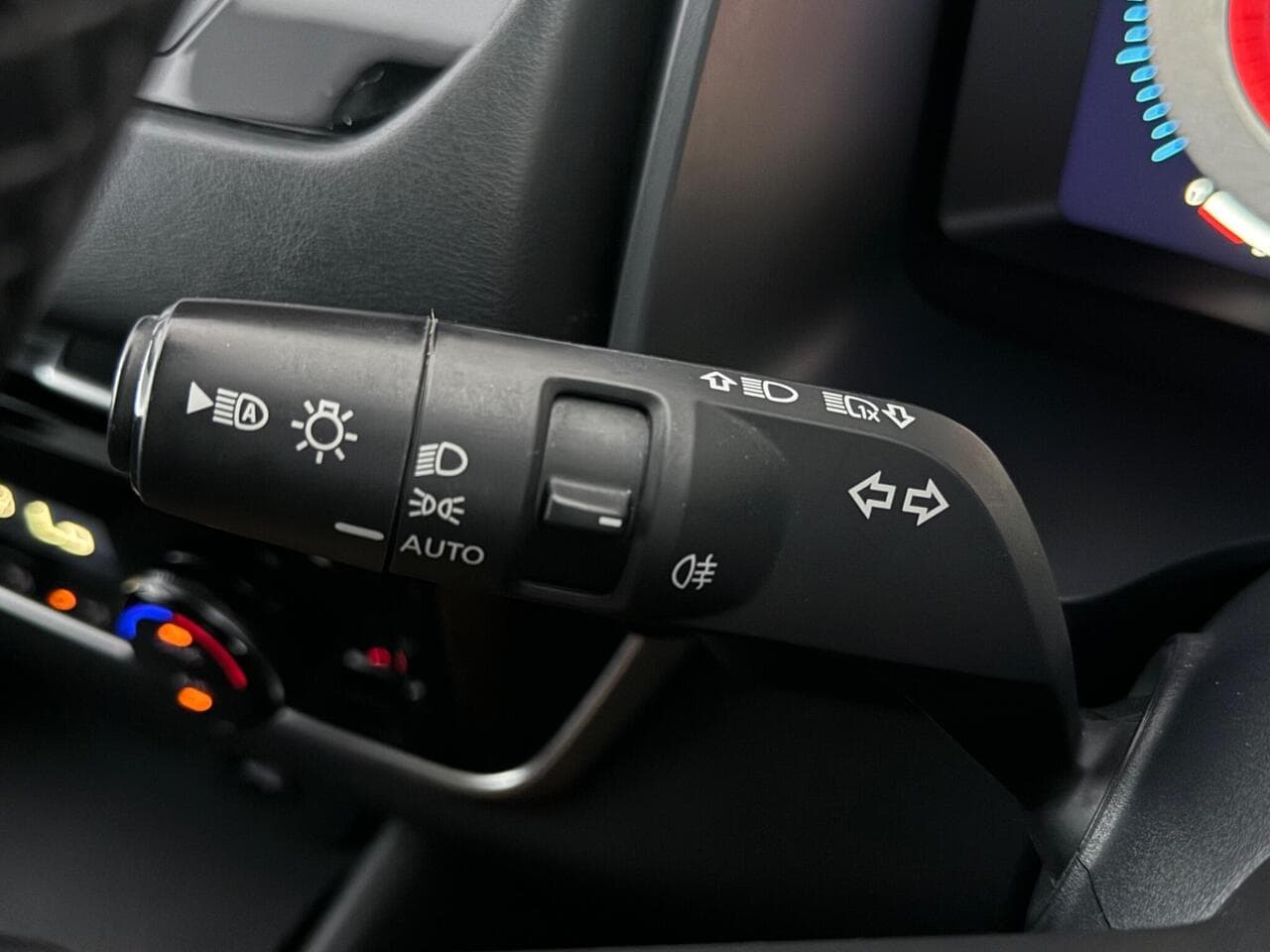 Nissan Qashqai thumbnail Misc Controls