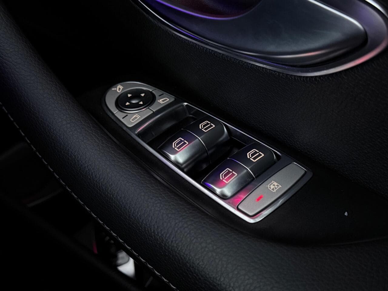 Mercedes-Benz E Class thumbnail Inconclusive