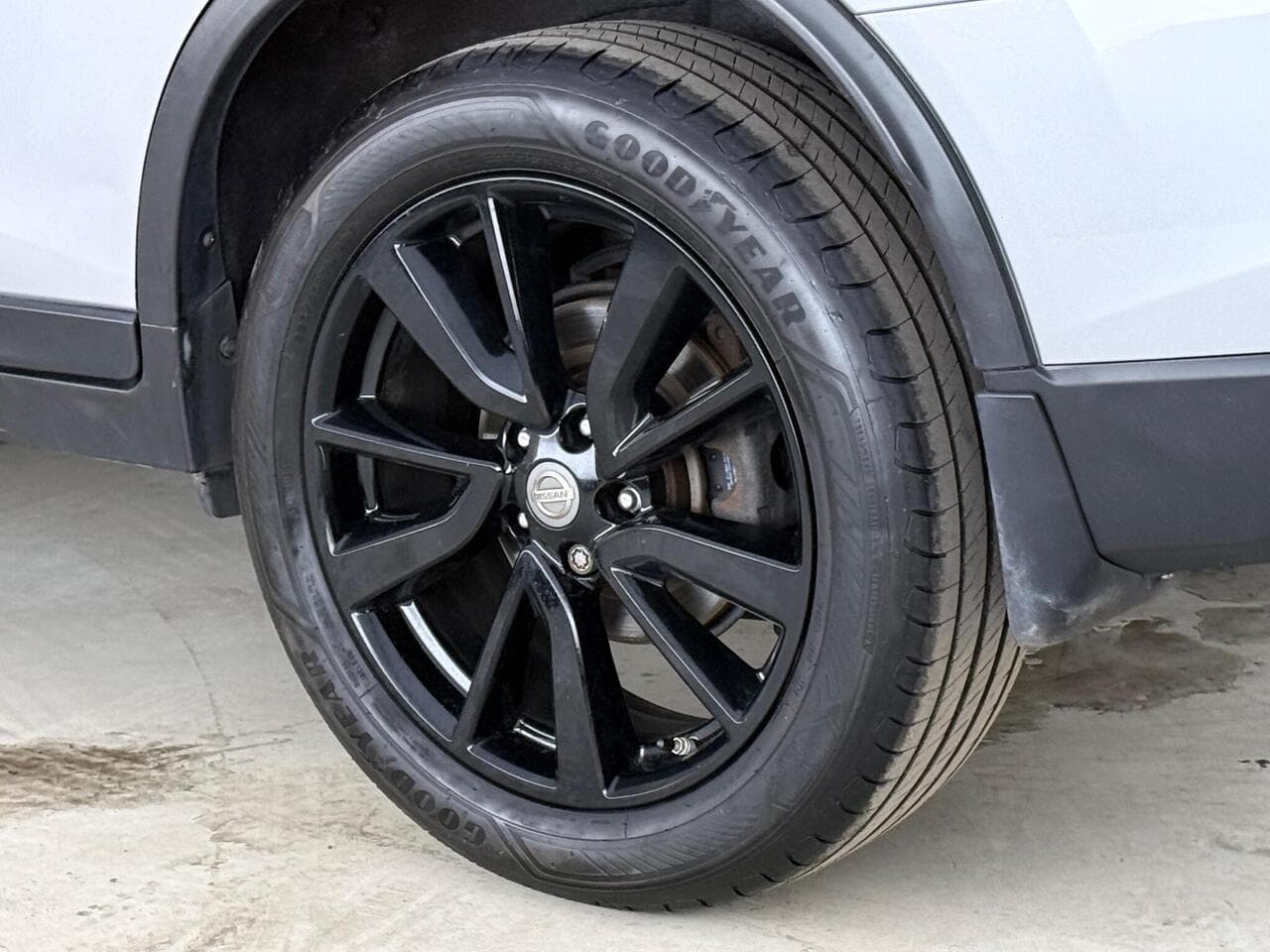 Nissan X-Trail thumbnail Wheel