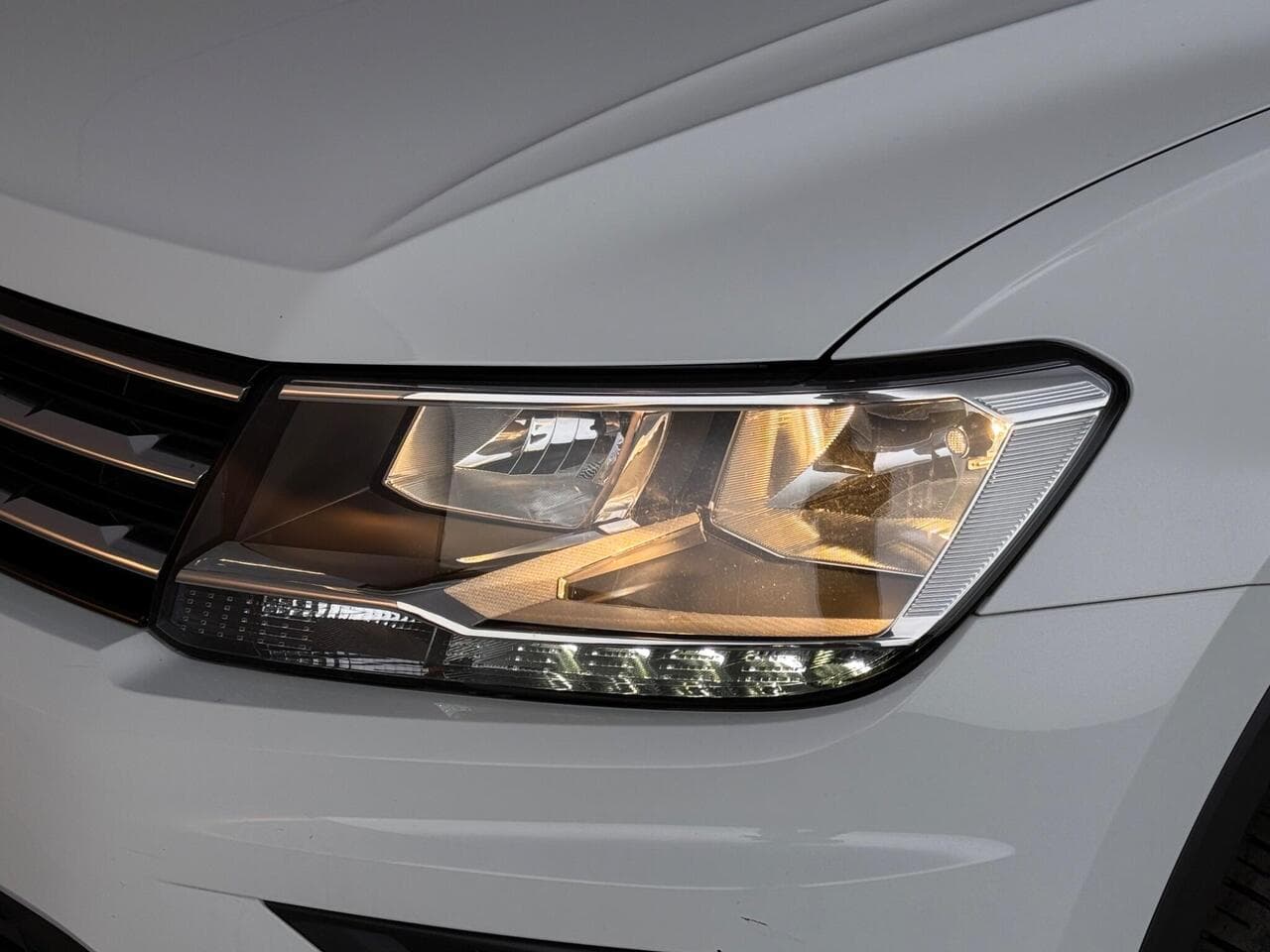 Volkswagen Tiguan Allspace thumbnail Lights Front
