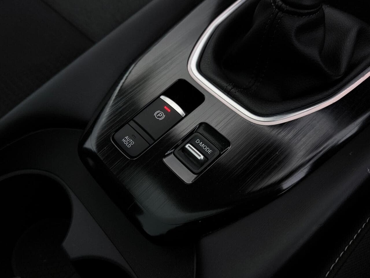 Nissan Qashqai thumbnail Misc Controls