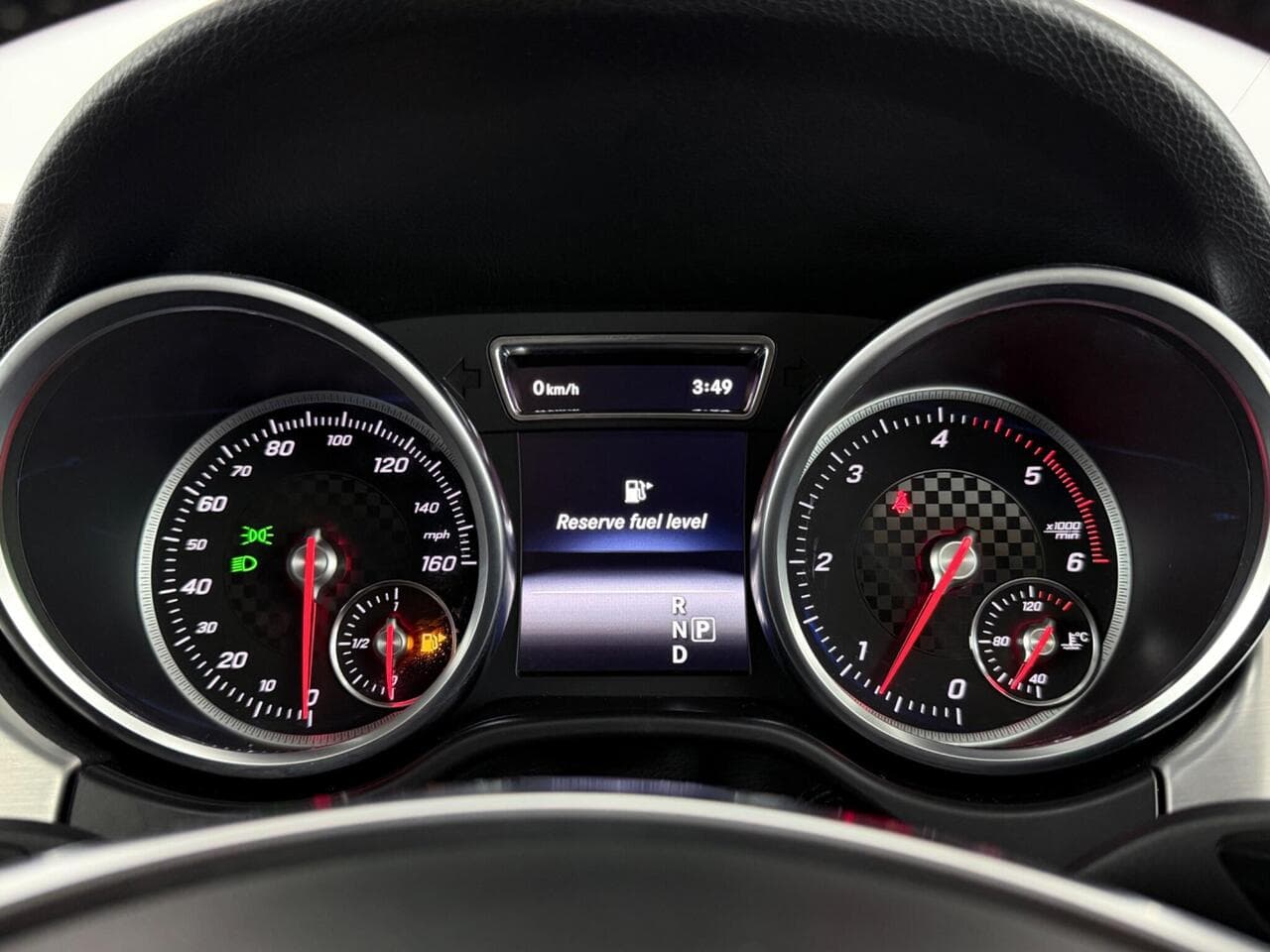 Mercedes-Benz GLE thumbnail Driver Instruments