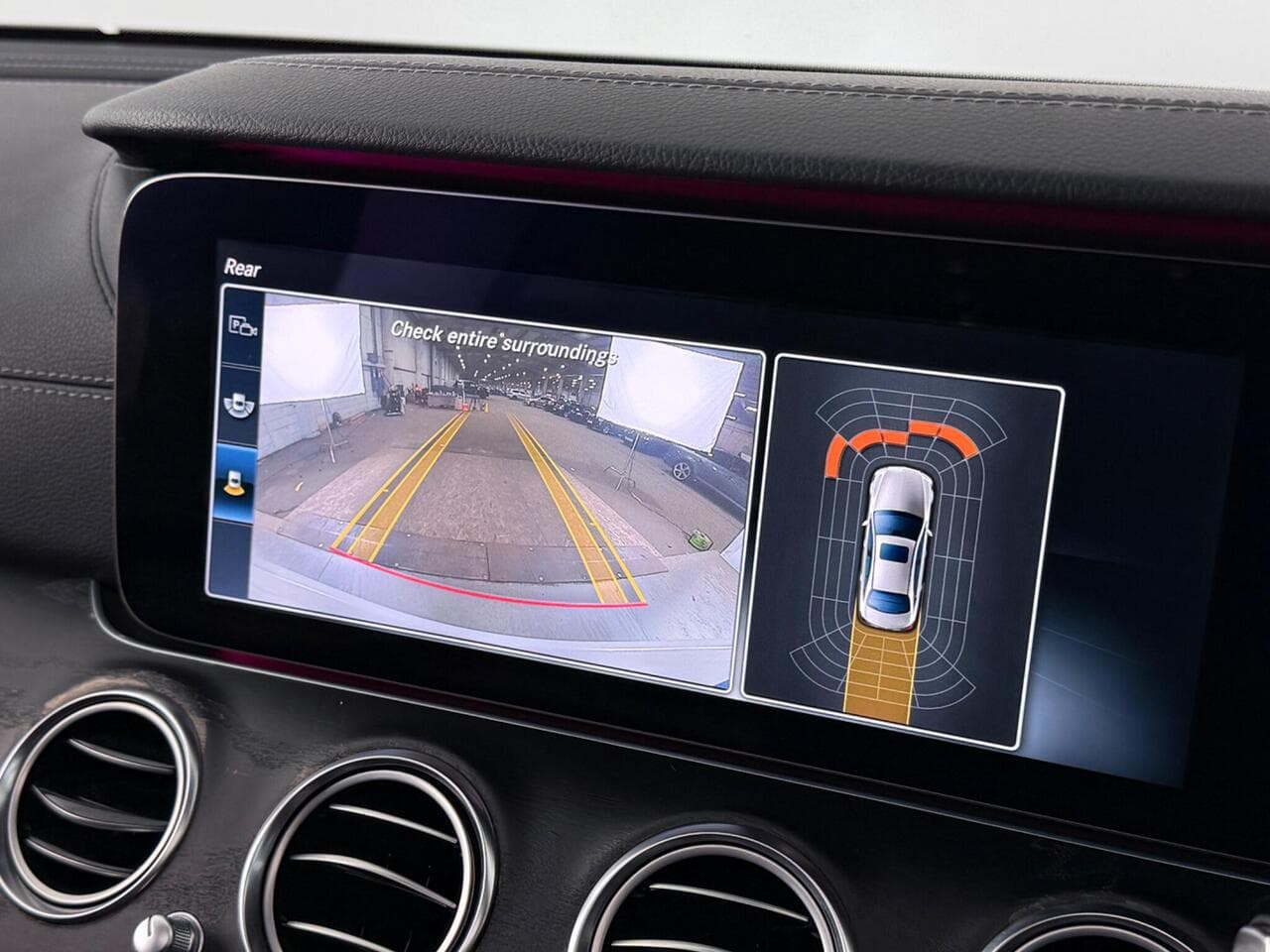 Mercedes-Benz E Class thumbnail Infotainment System