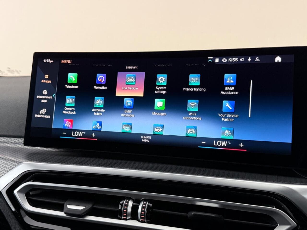 BMW 3 Series thumbnail Infotainment System