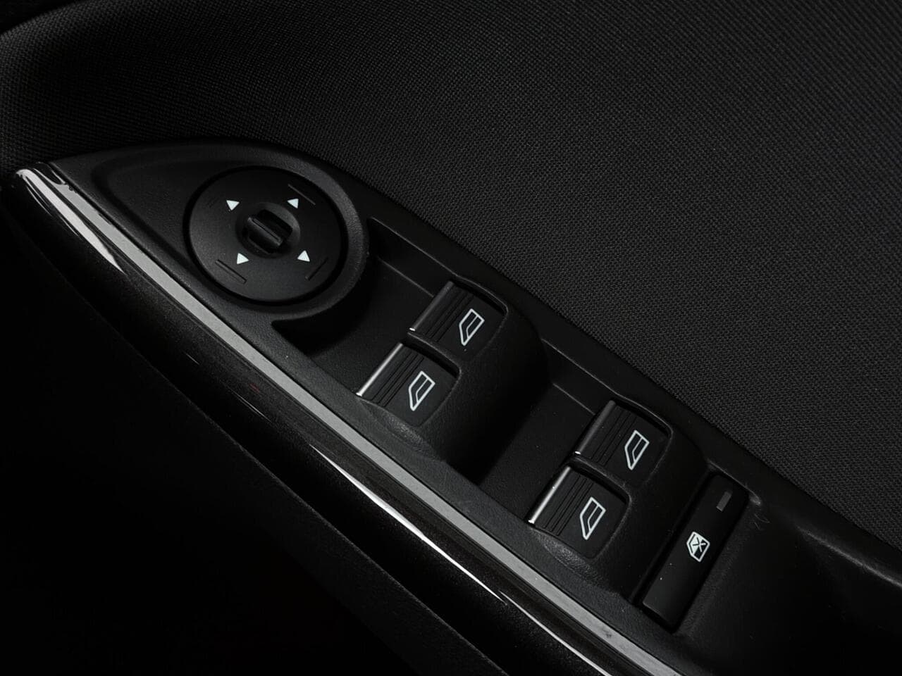 Ford Focus thumbnail Misc Controls