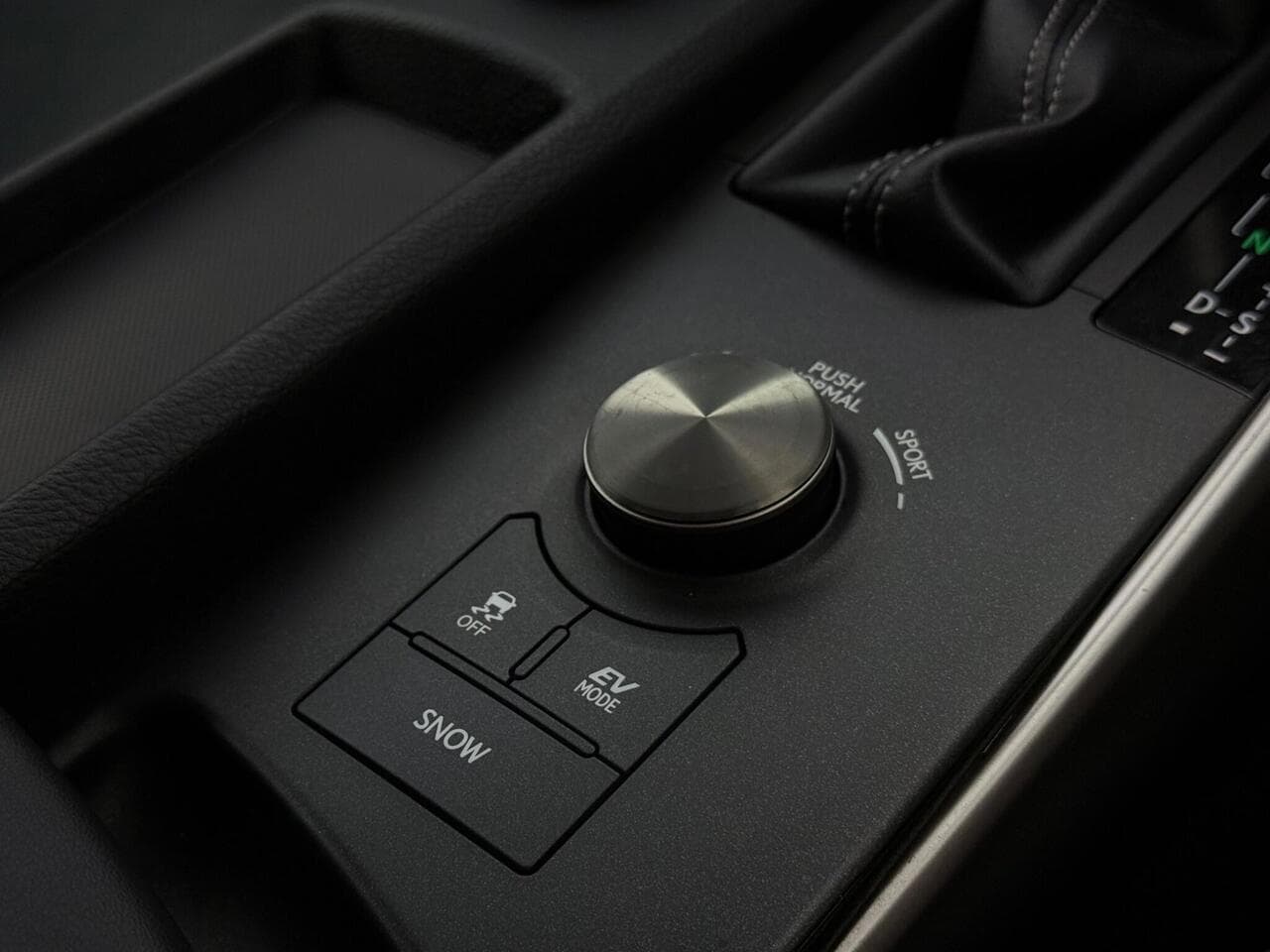 Lexus IS thumbnail Misc Controls