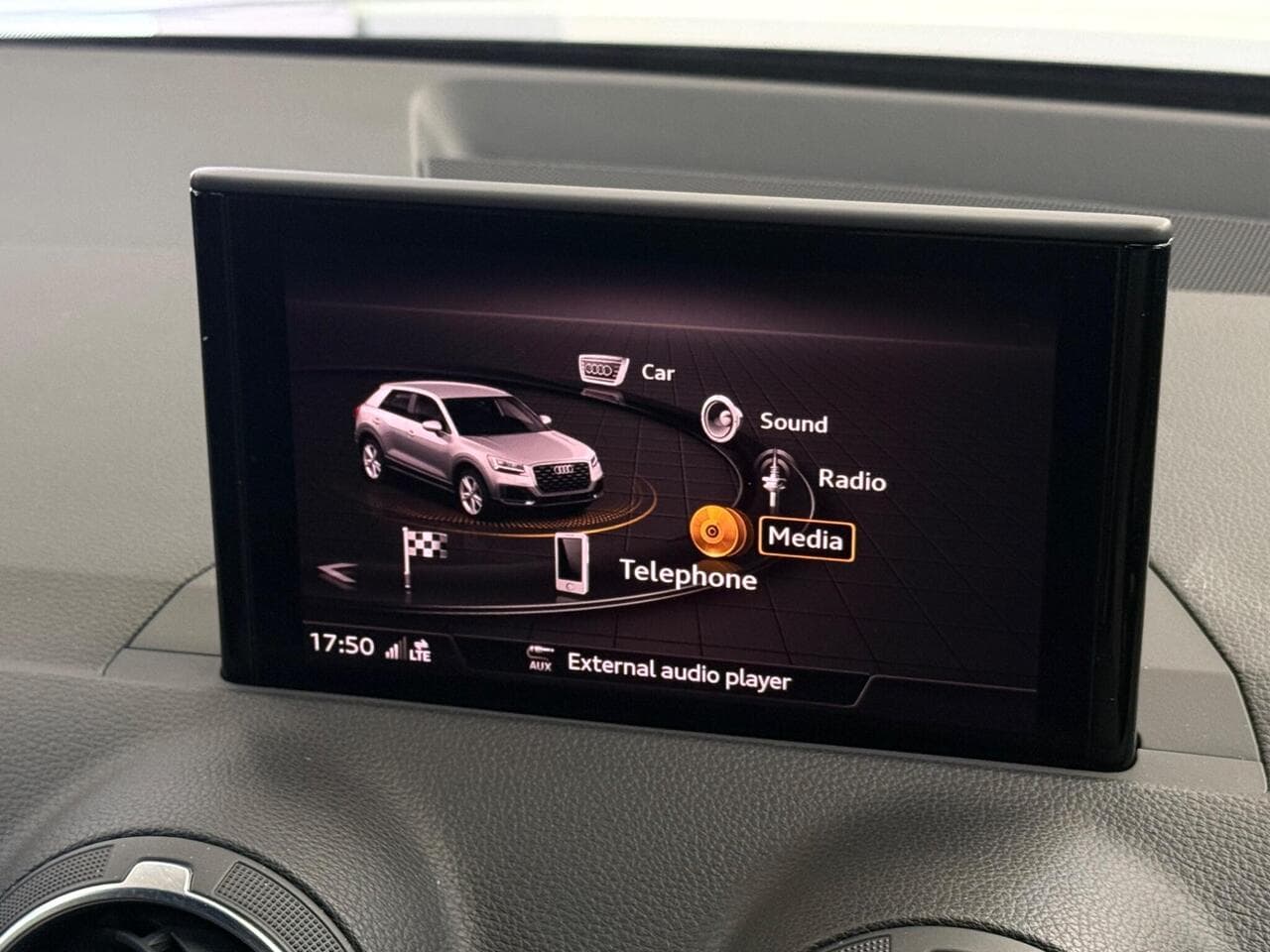 Audi Q2 thumbnail Infotainment System