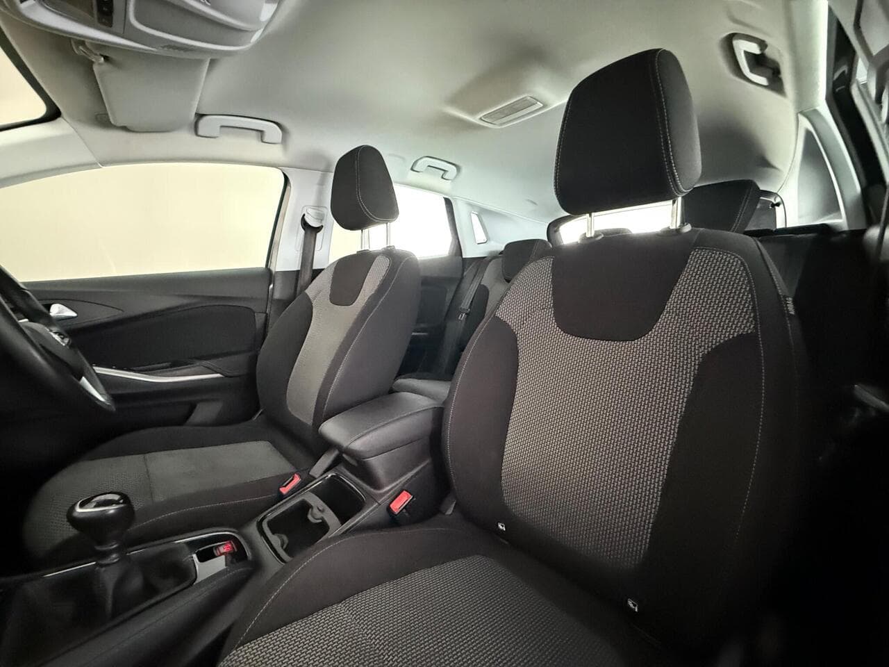 Vauxhall Grandland X thumbnail Seat Front Passenger