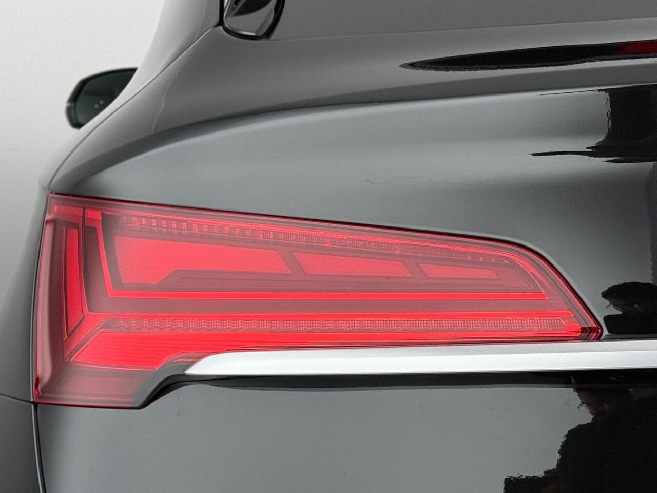 Audi Q5 thumbnail Lights Rear