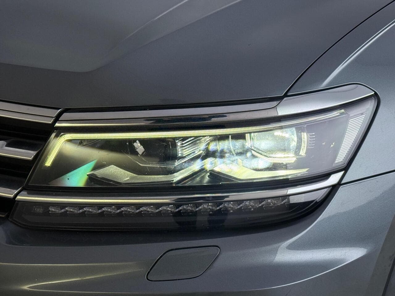 Volkswagen Tiguan Allspace thumbnail Lights Front