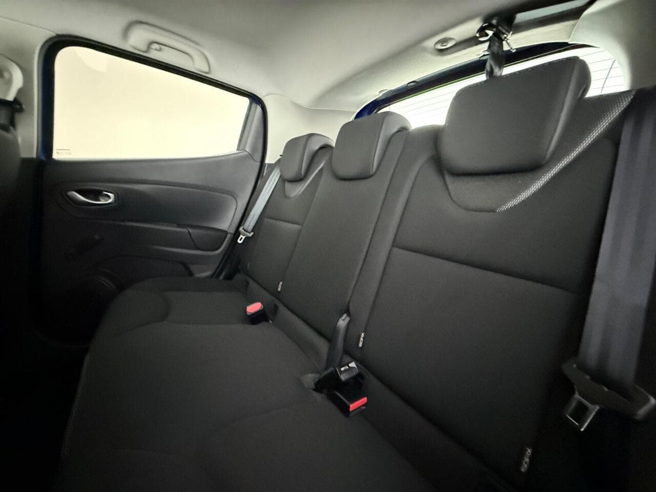 Renault Clio thumbnail Seats Rear