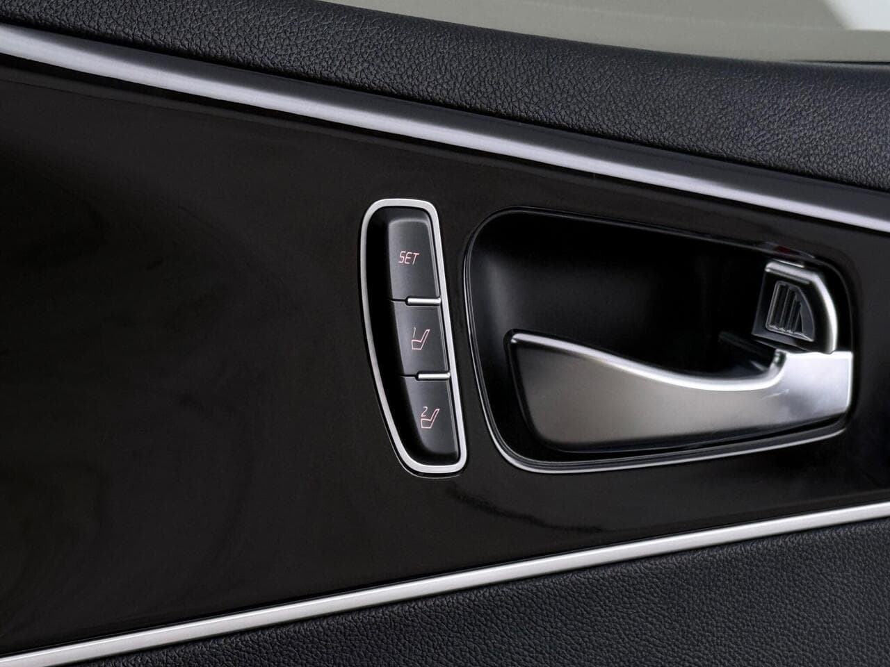 Kia Sorento thumbnail Misc Controls
