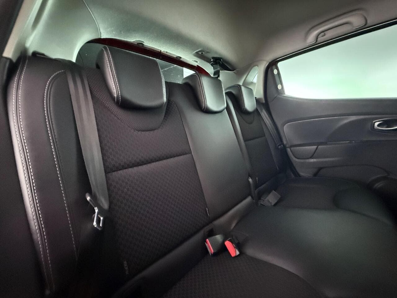 Renault Clio thumbnail Seats Rear