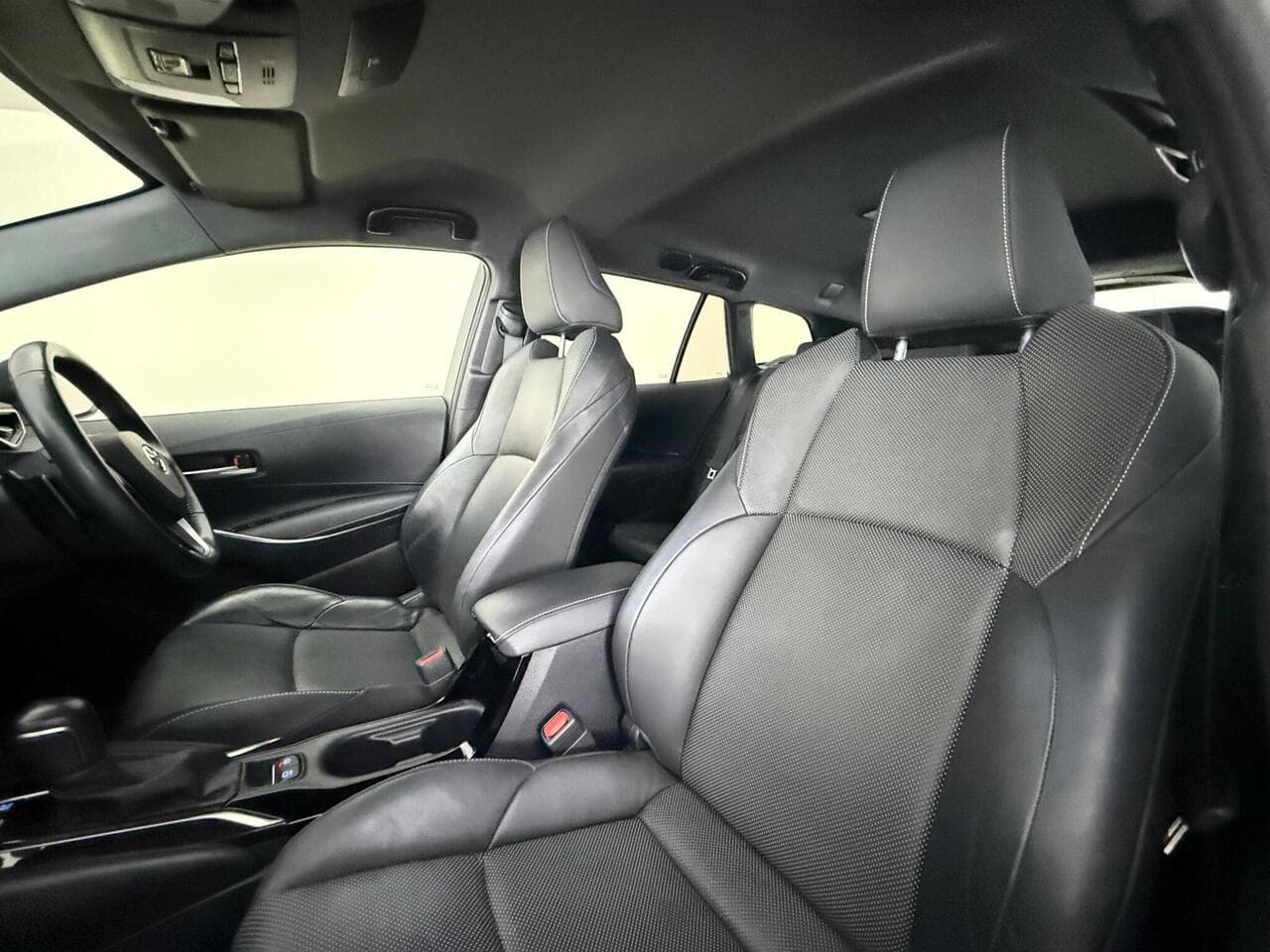 Toyota Corolla thumbnail Seat Front Passenger