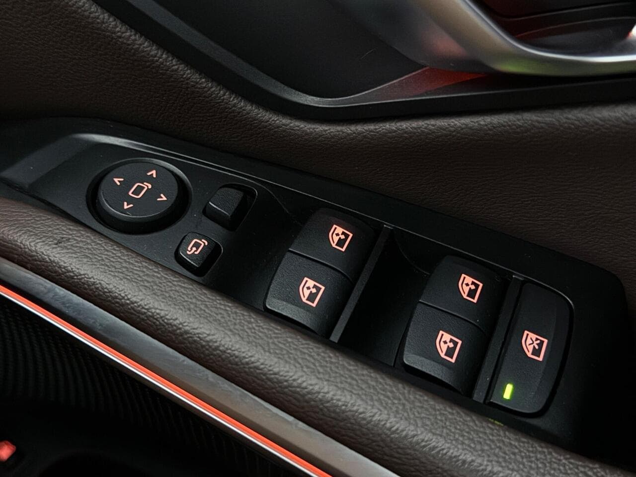 BMW 3 Series thumbnail Misc Controls