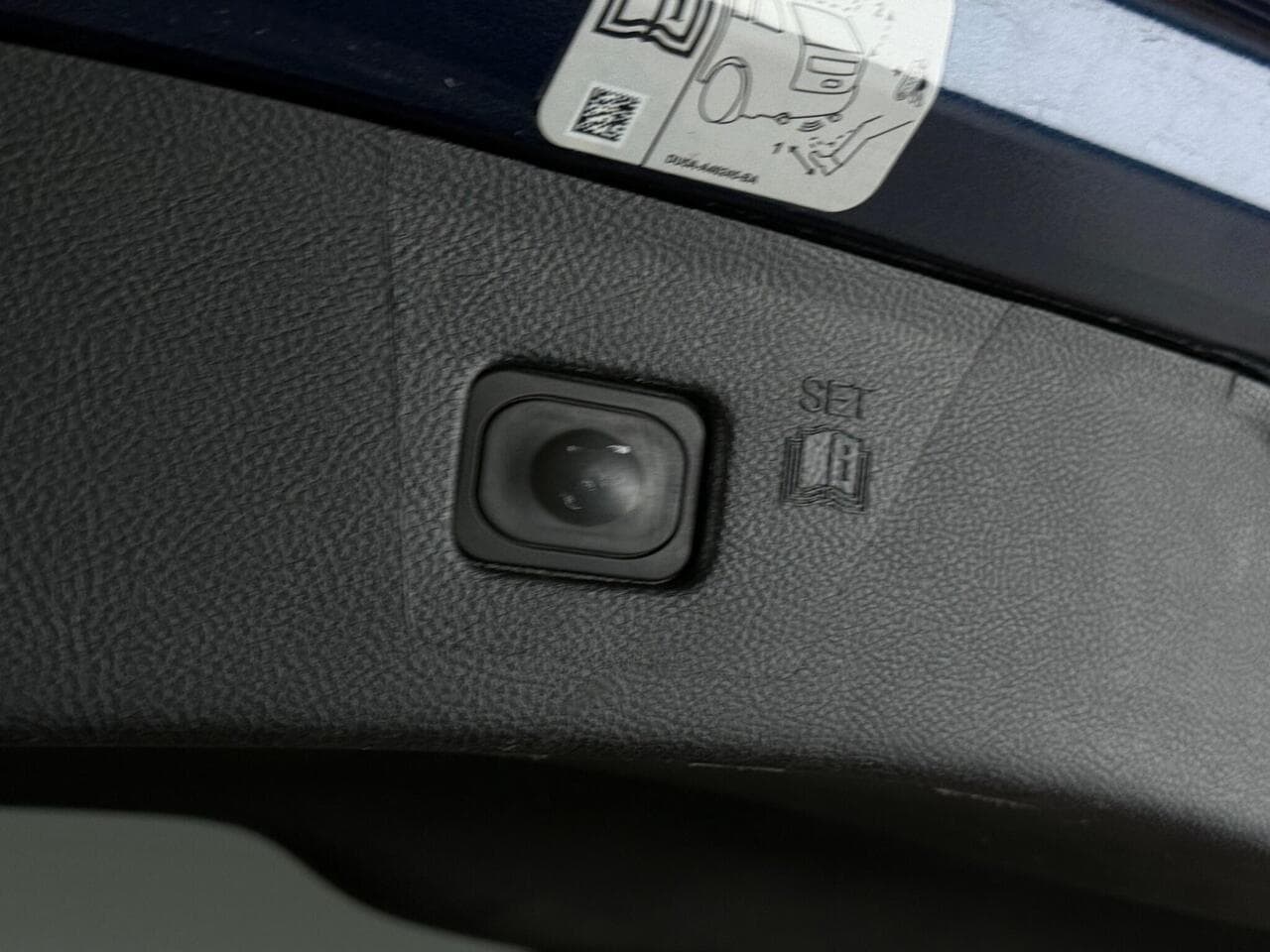 Ford Edge thumbnail Misc Controls